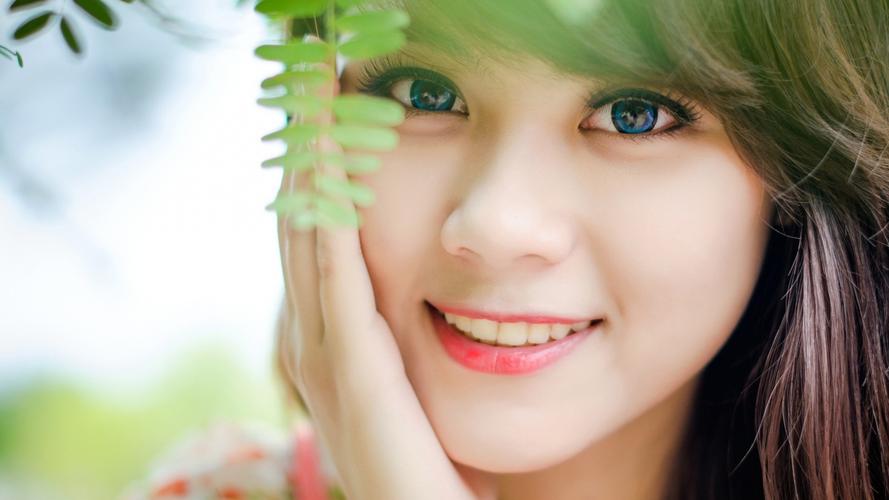 爱心驿站、人防纳凉中心、喷洒作业……各地积极“战”高温保民生